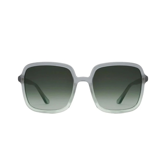 Krewe Margot sunglasses in Tide NWT Comes with. case & dustbag
